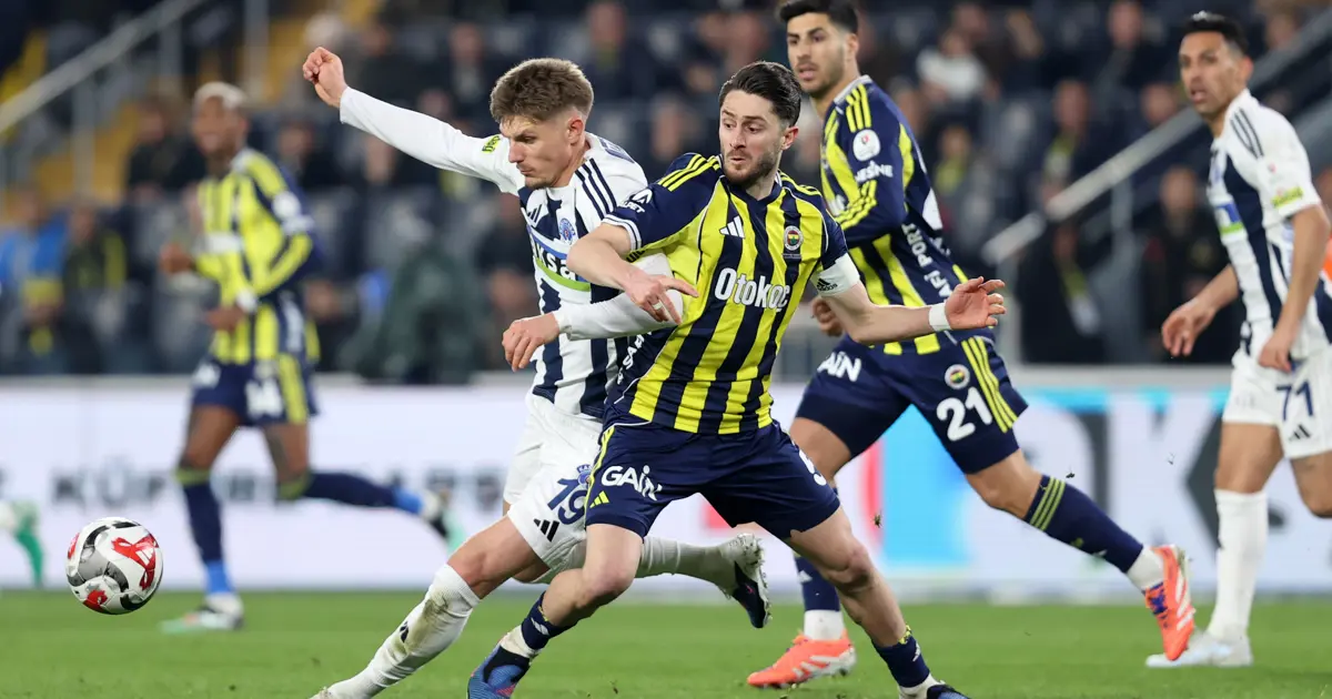 Fenerbahçeli futbolcular maç sonunda yıkıldı. "Korkunç ve kötü hissediyorum"