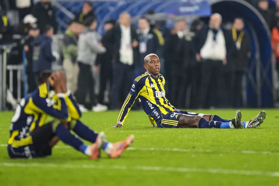 Fenerbahçe taraftarı 90+11'de yıkıldı, 