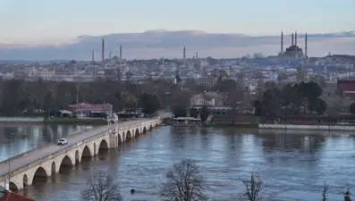 Edirne'de kırmızı alarm sonrası normale dönüş. Tehlike seviyesi turuncuya düşürüldü