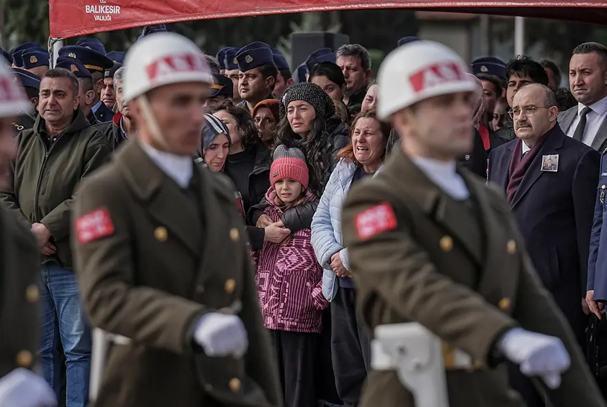 ŞEHİT PİLOT İÇİN ASKERİ TÖREN 4