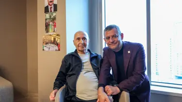Özgür Özel'den tedavi gören Hikmet Çetin'e ziyaret