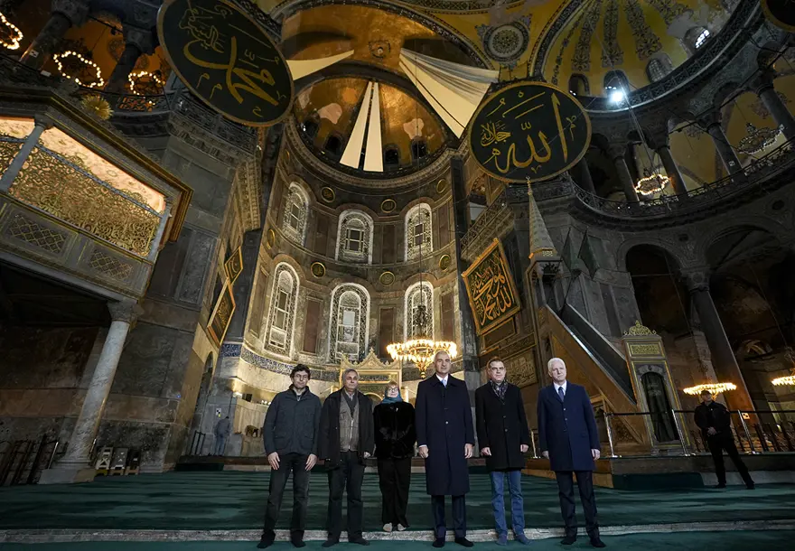 Ayasofya'da restorasyon sürüyor: "Her işlem bilimsel yöntemler ışığında yapılıyor" 