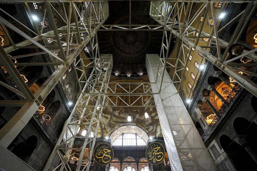 Ayasofya'da restorasyon sürüyor: "Her işlem bilimsel yöntemler ışığında yapılıyor" 3