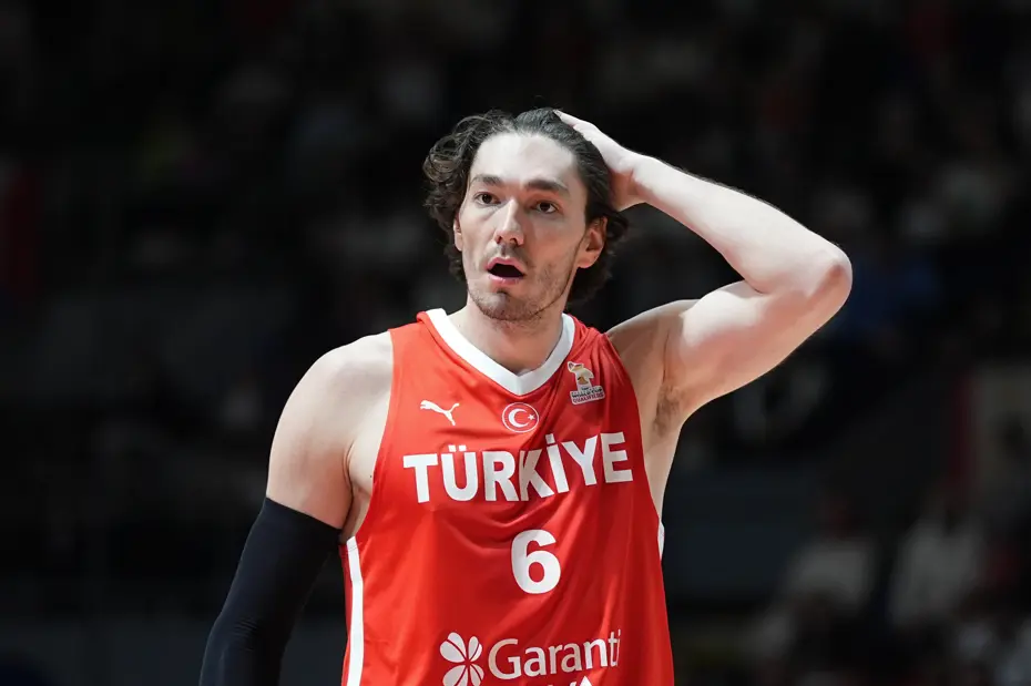 12 Dev Adam, Sırbistan'ı devirdi