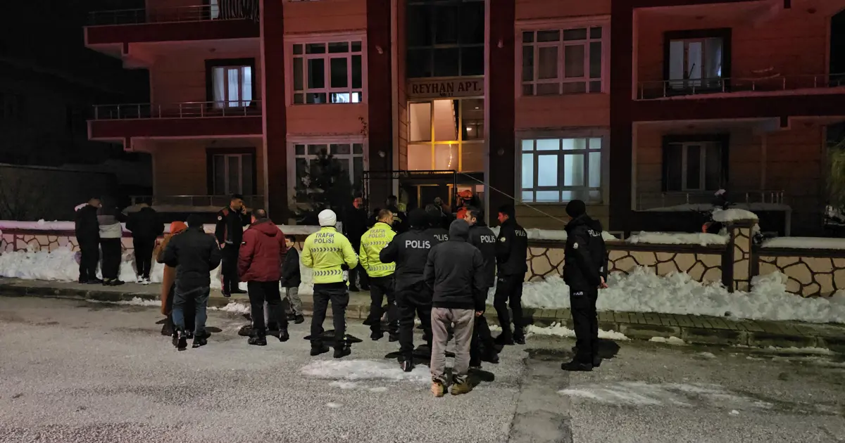 Evde kurşun eritmek isterken canından oldu