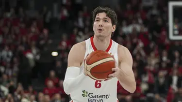 12 Dev Adam Sırbistan'ı yendi, üst turu garantiledi