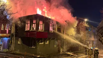 Üsküdar'da ikisi metruk binada yangın