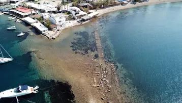 Bodrum'da deniz çekildi, tarihi kalıntı ortaya çıktı