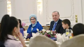 Cumhurbaşkanı Erdoğan, devlet himayesindeki çocuklarla iftarda bir araya geldi