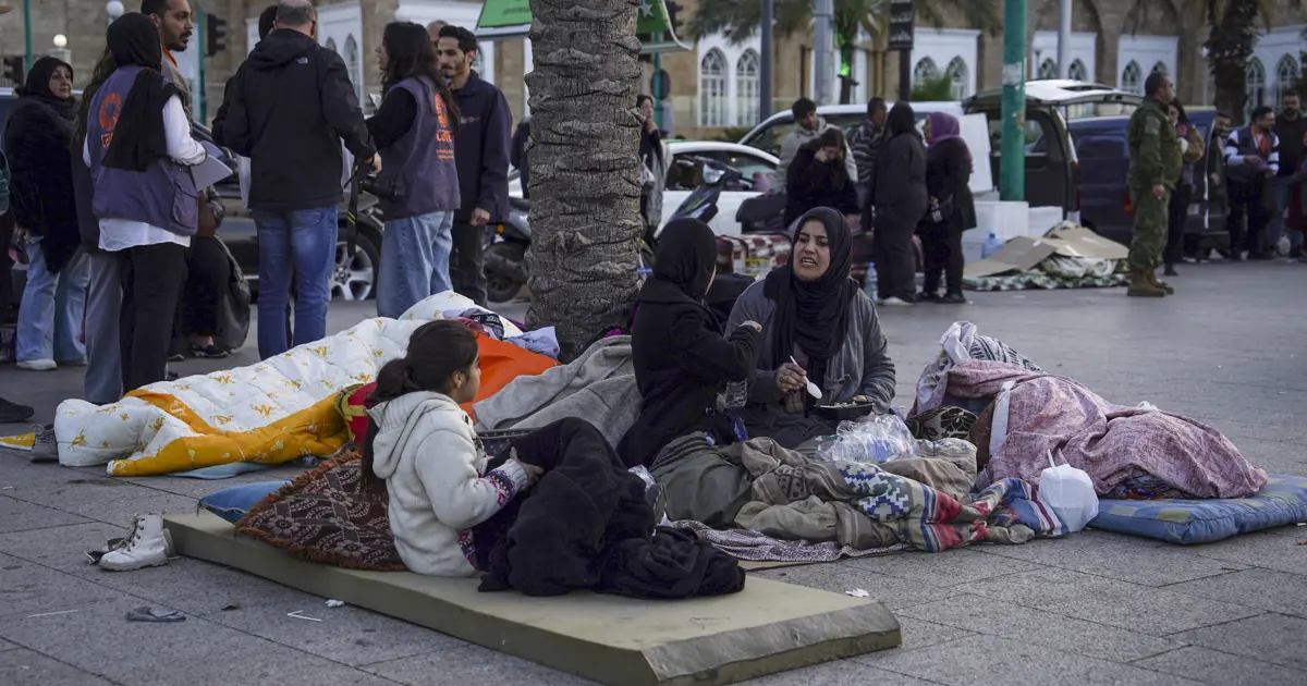 Lübnan'da siviller zorda. Binlerce kişi evlerini terk etti, sokakta kalanlar var