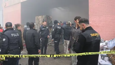 Şanlıurfa'da otomotiv deposunda yangın