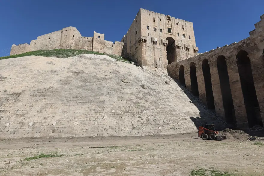 Dünyanın en eskileri arasında mekan alıyor. Savaş ve depremde zarar görmüştü, yeniden ayağa kalktı 1