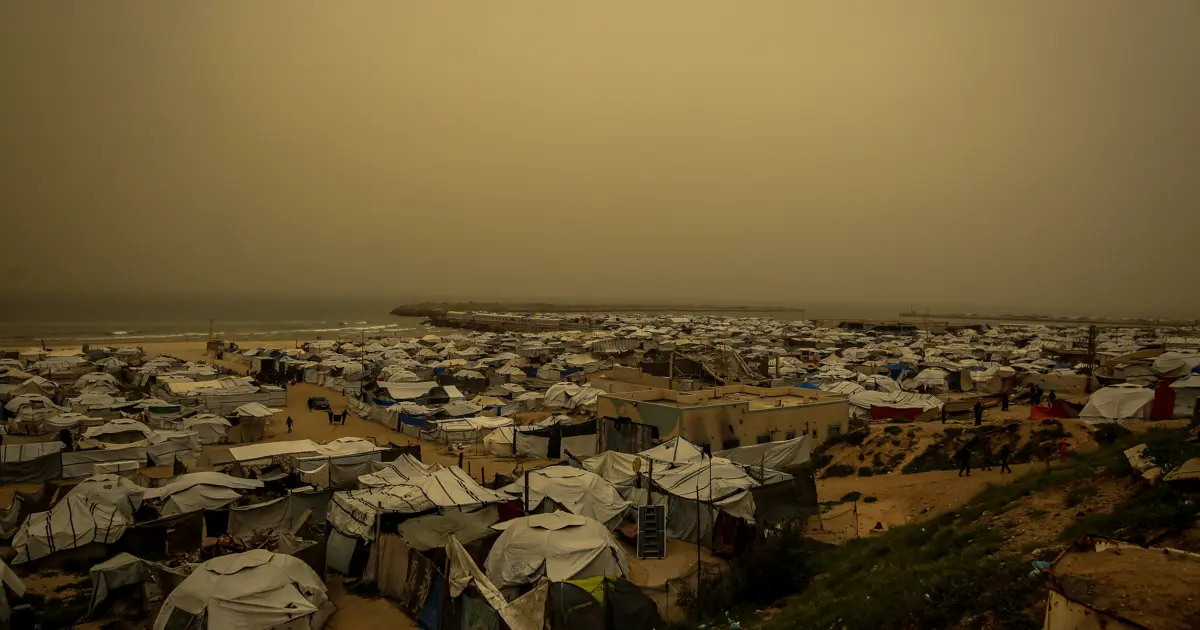 Gazze'yi kum fırtınası vurdu