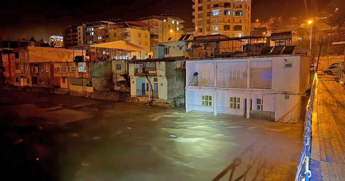Siirt'te sel alarmı: Gece yarısına dikkat