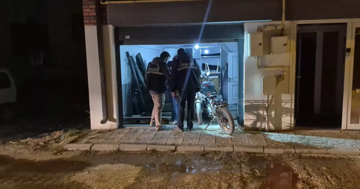 Bisiklet demiri vücuduna saplanan çocuk hayatını kaybetti