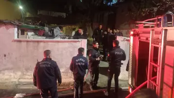 Kayınpederi ile kayınvalidesinin evini ateşe verdi