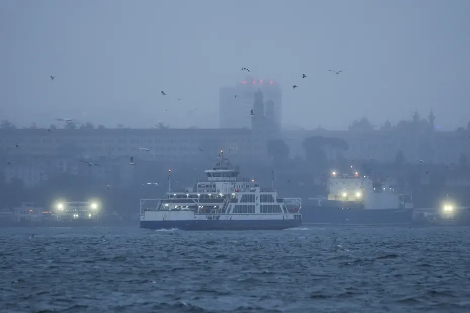 İstanbul güne sisle uyandı