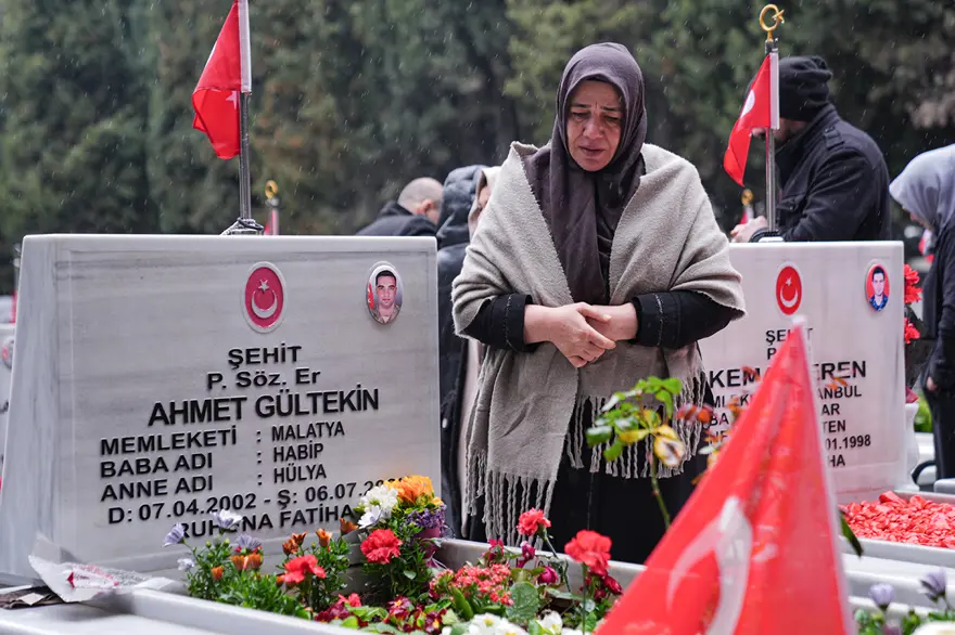Edirnekapı Şehitliği'nde hüzünlü bayram 2