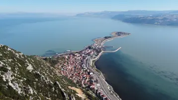 Lidyalılar tarafından kurulduğu biliniyor. ''Sakin şehir'' bayramın popüler noktası oldu