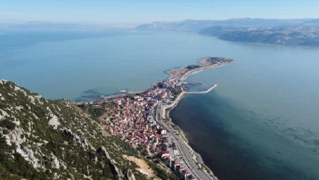Lidyalılar tarafından kurulduğu biliniyor. ''Sakin şehir'' bayramın popüler noktası oldu
