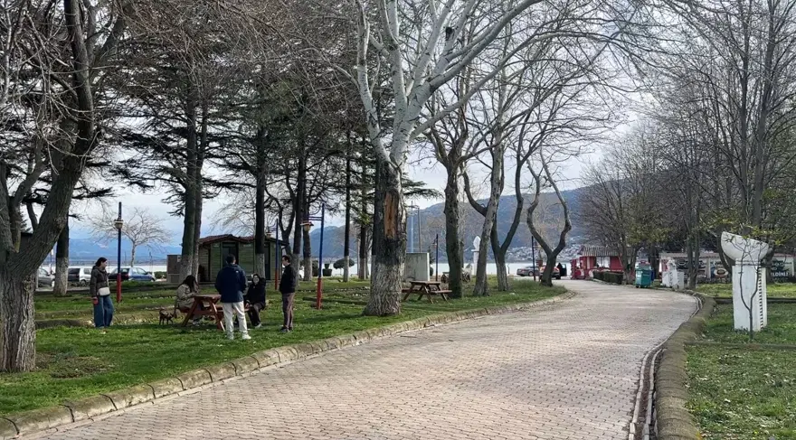 Lidyalılar tarafından kurulduğu biliniyor. ''Sakin şehir'' bayramın popüler noktası oldu 1