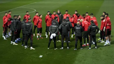 Milli takımda sakatlık, eleştirel maç öncesi kadrodan çıkarıldı. "Dönmek için elimden geleni yapacağım"