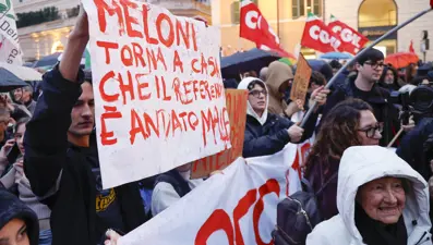 İtalya'da yargı reformu referandumda reddedildi