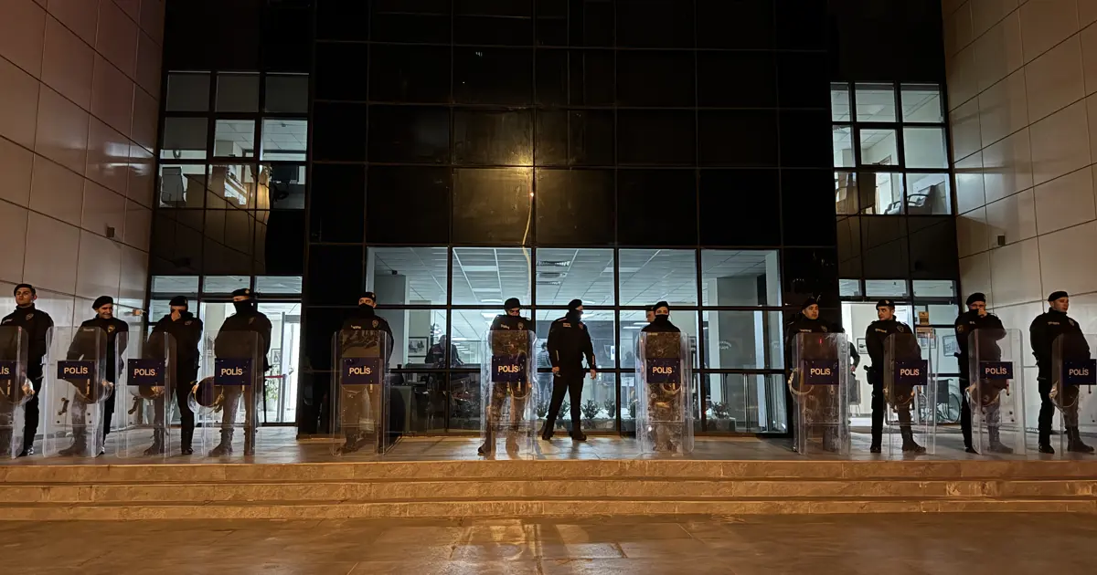 Marmaris Belediyesi'ne operasyon. 3 yönetici gözaltında