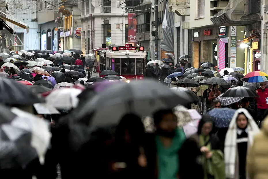 Biri bitmeden yenisi geliyor! İstanbul'da yine aralıksız yağmur etkili olacak