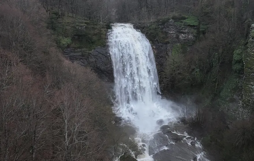 Bursa'da fay hattı çökünce ortaya çıktı, oğullar yağmurla daha coşkulu akıyor 1 Bursa'da fay hattı çökünce ortaya çıktı, oğullar yağmurla daha coşkulu akıyor 1