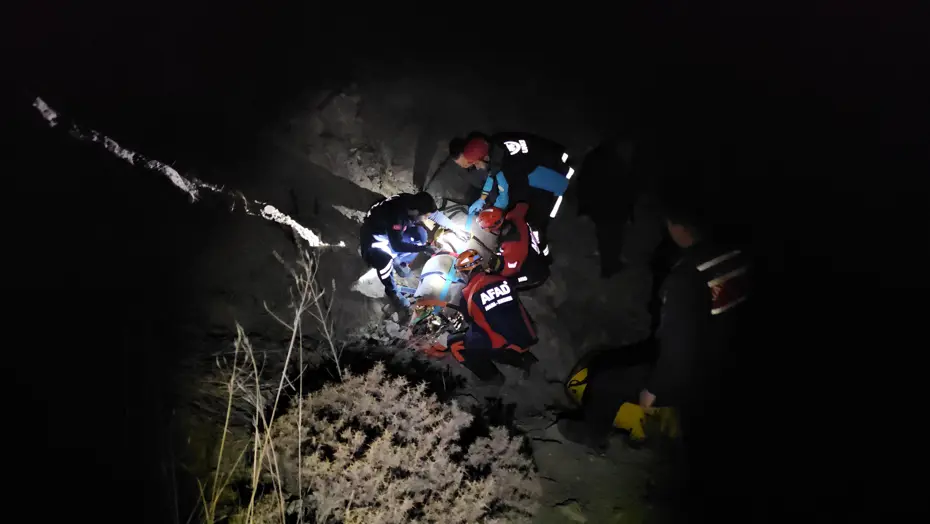 Mantar toplarken 250 metrelik uçuruma düştü