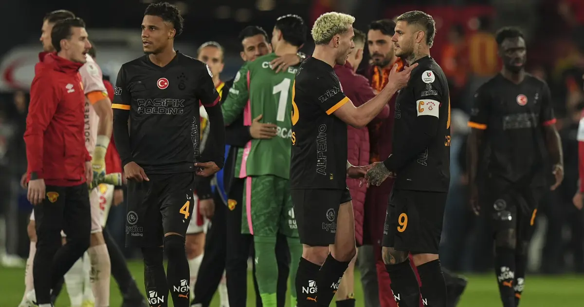 Galatasaray'da zafer sonrası yıldız ismin ayrılığını açıkladı. "Yüzde 99 gitti"