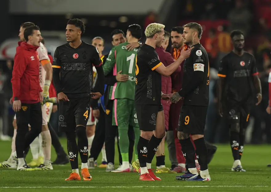 Galatasaray'da zafer sonrası yıldız ismin ayrılığını açıkladı. "Yüzde 99 gitti"