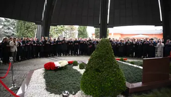 Turgut Özal mezarı başında anıldı