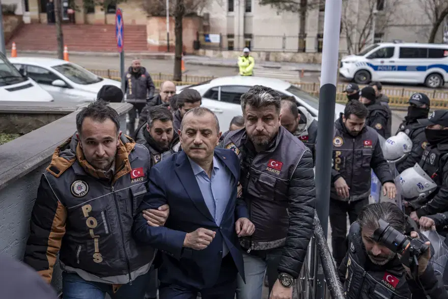 "ŞİDDET EYLEMLERİNİN OLMAMASI İÇİN HEP BERABER MÜCADELE EDECEĞİZ" 3