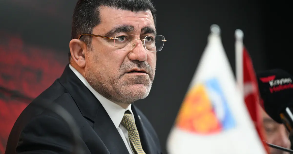 Süper Lig ekibinin başkanından eleştirilere yanıt. "Daha iyi yaparım diyen varsa gelsin, anahtarı teslim edeyim"