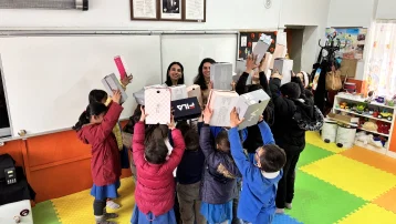 İki kuşak aynı duyguda buluştu. Kars'taki çocuklara mesafe tanımayan 23 Nisan sürprizi