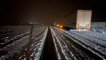 Nisan sonu kar ve tipi yolları kesti