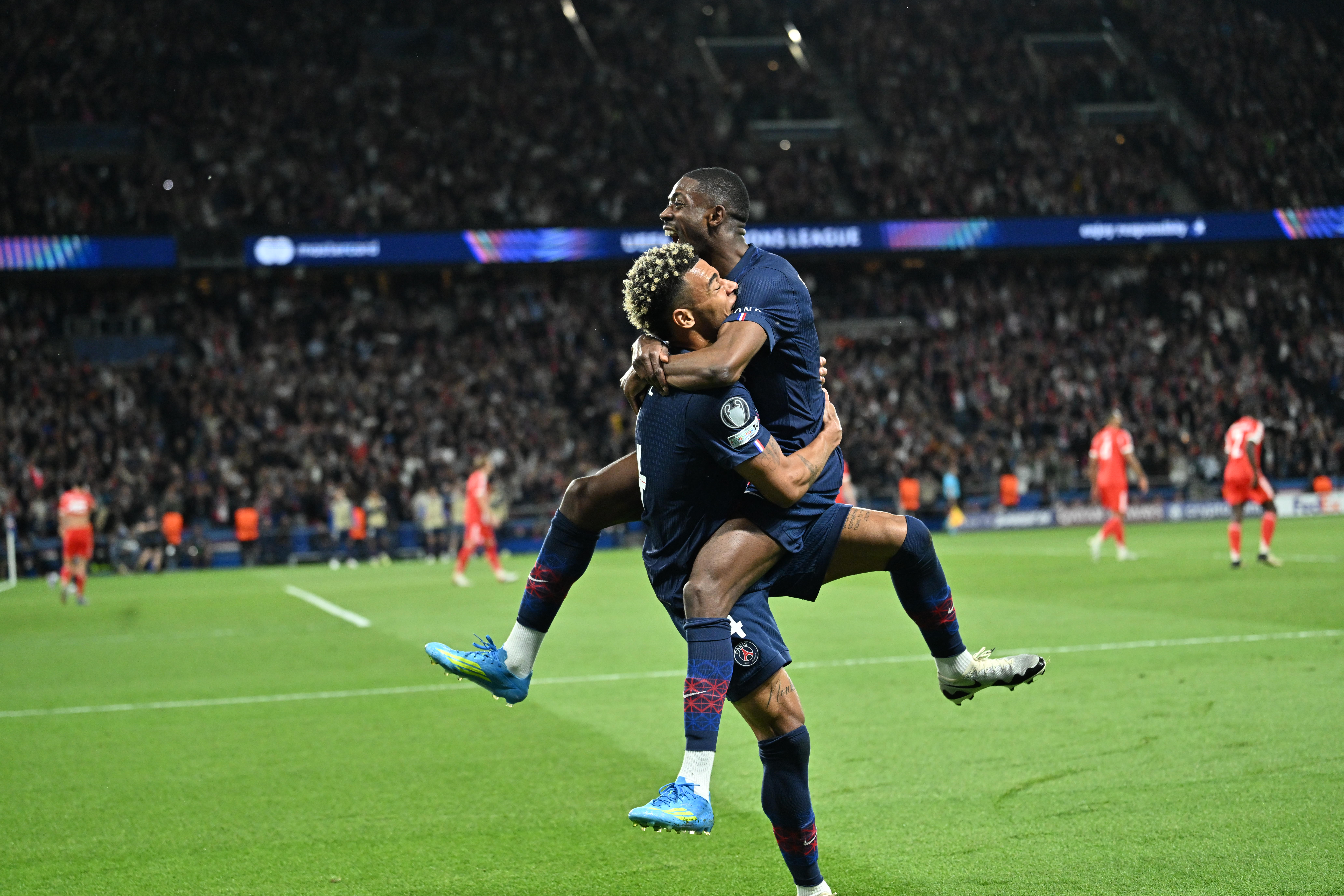 Şampiyonlar Ligi'nde dokuz gollü düello! PSG-Bayern Münih maçı tarihe geçti