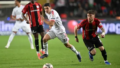 Gaziantep FK'de 5 futbolcuyla yollar ayrıldı