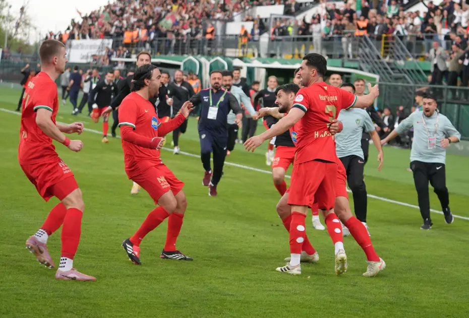 MHP lideri Bahçeli'den Amedspor'a tebrik mesajı