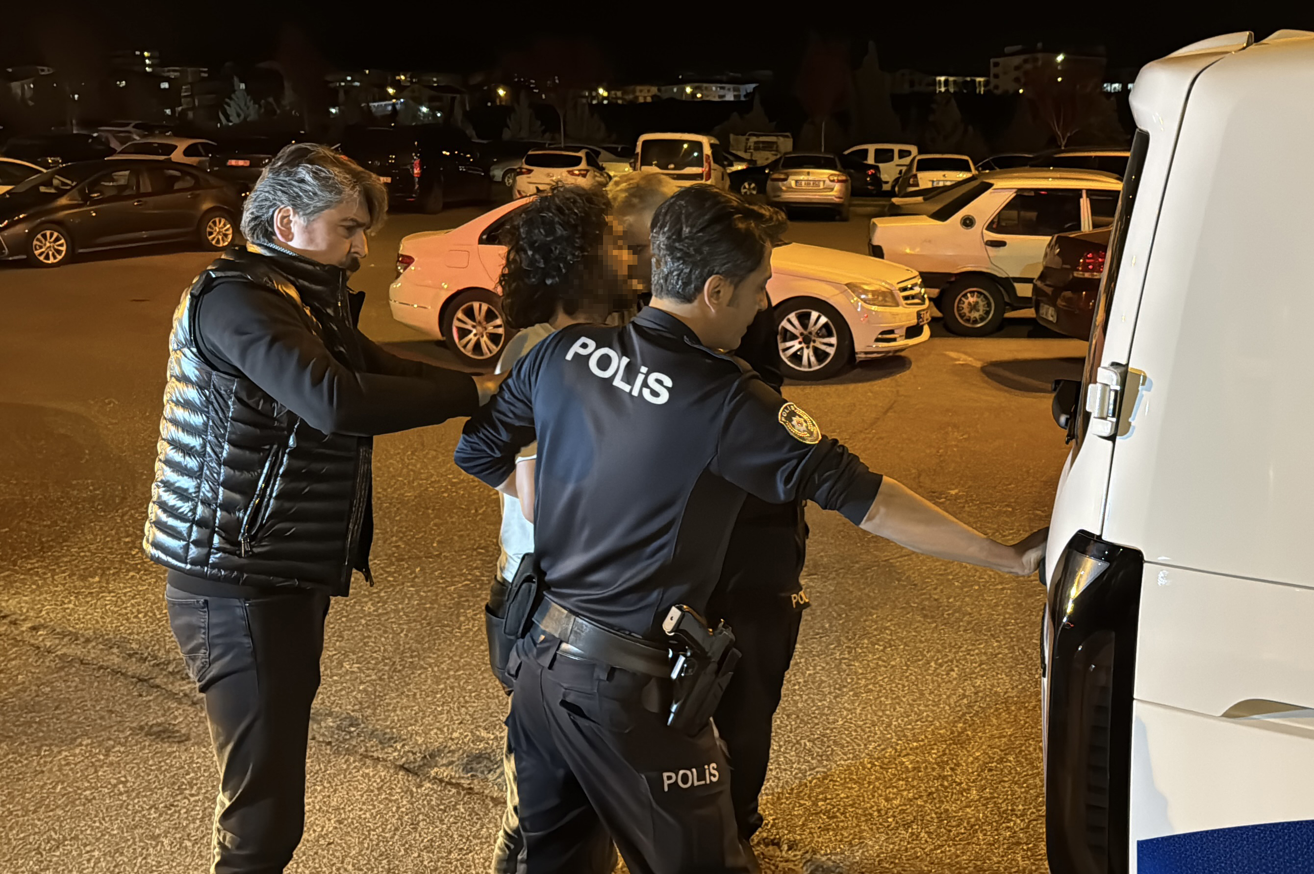 Bıçaklı kabus. Sağlık ekibini rehin aldılar