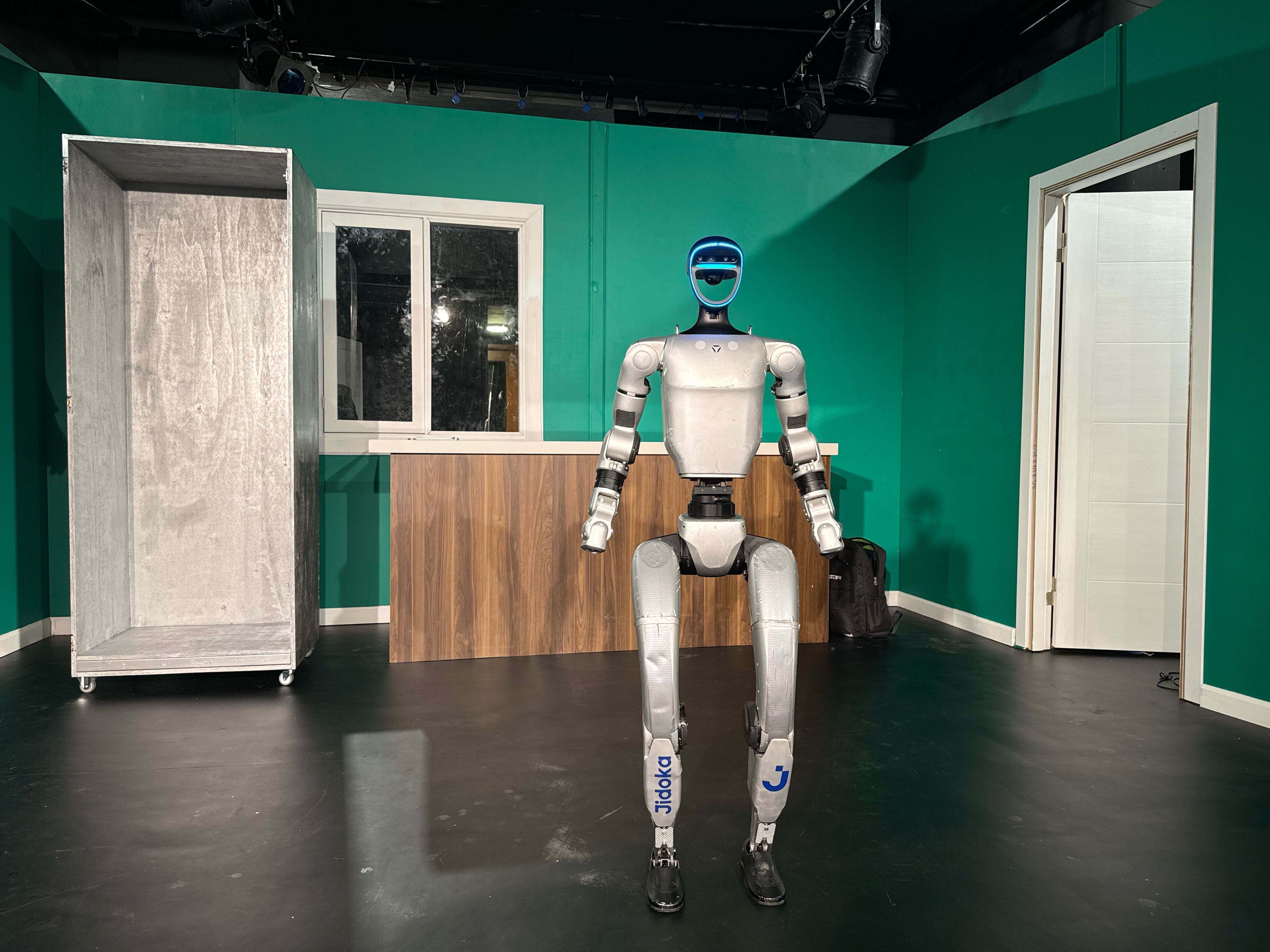 İnsansı robot tiyatro sahnesine çıkıyor