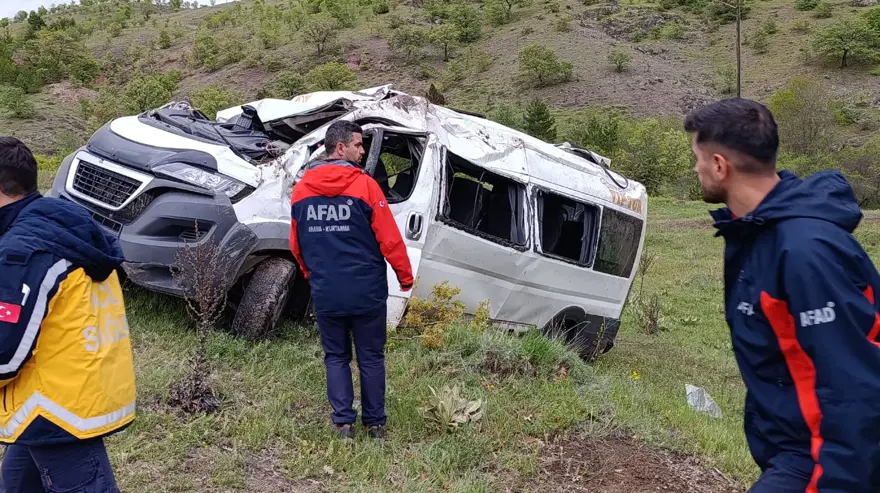 Okul servisi faciası. 2'si öğrenci 3 kişi hayatını kaybetti 