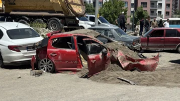 Kamyon caddeyi savaş alanına çevirdi: Yaralılar var