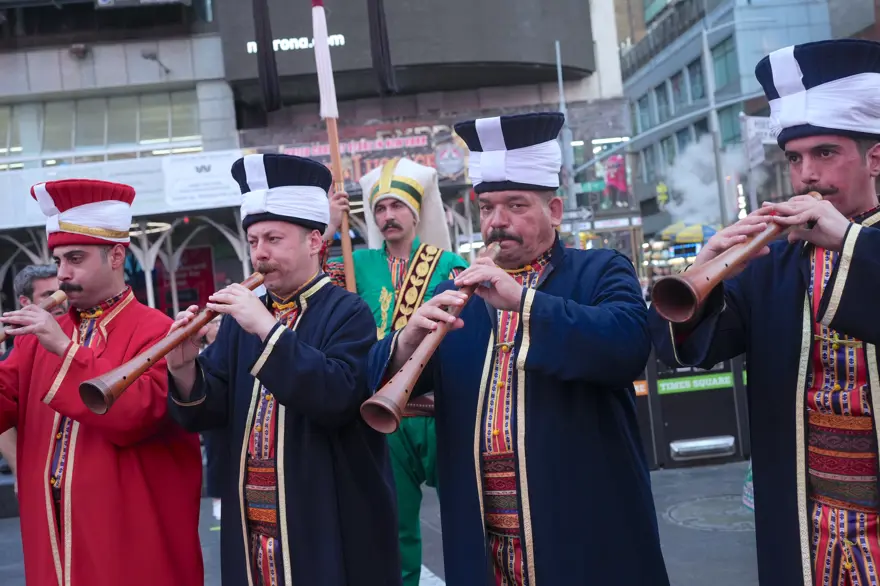 Mehteran Birliği Times Meydanı'nda 1 Mehteran Birliği Times Meydanı'nda 1