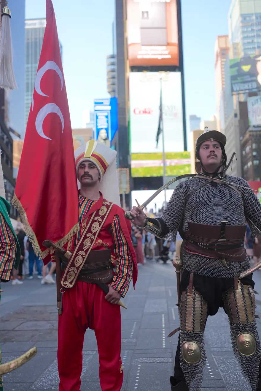 Mehteran Birliği Times Meydanı'nda 2 Mehteran Birliği Times Meydanı'nda 2