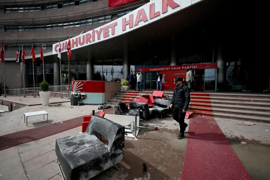 CHP'de tahliye krizi. Genel merkez savaş alanına döndü, başsavcılık soruşturma başlattı