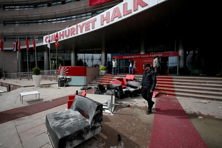 CHP'de tahliye krizi. İçişleri Bakanı Çiftçi: Müdahale Kılıçdaroğlu yönetiminin talebiyle yapıldı