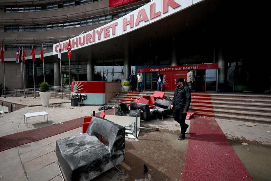 CHP'de tahliye krizi. İçişleri Bakanı Çiftçi: Müdahale Kılıçdaroğlu yönetiminin talebiyle yapıldı